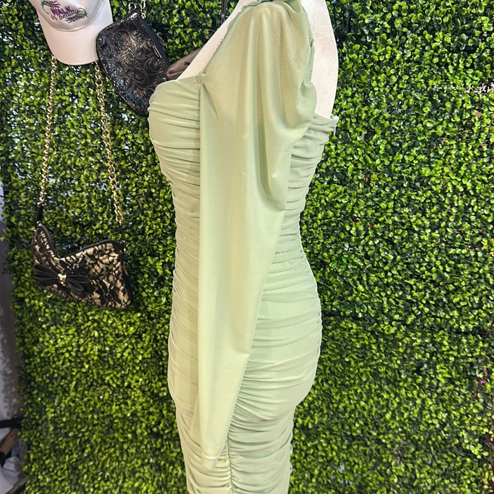Here Comes The Sun Green Ruched Dress Size 10 - Picture 2 of 7